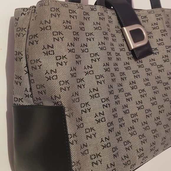 πΈDKNY Grey & Black Printed Logo Monogram Hand Bag - Picture 5 of 8